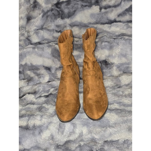 NWB Style & Co PIVIEE Women's Tan Suede Ruched Ankle‎ Boots Block Heel Size 6 - Picture 2 of 7